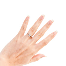 Load image into Gallery viewer, 18K White Gold Heart Solitaire 1 Carat Ring