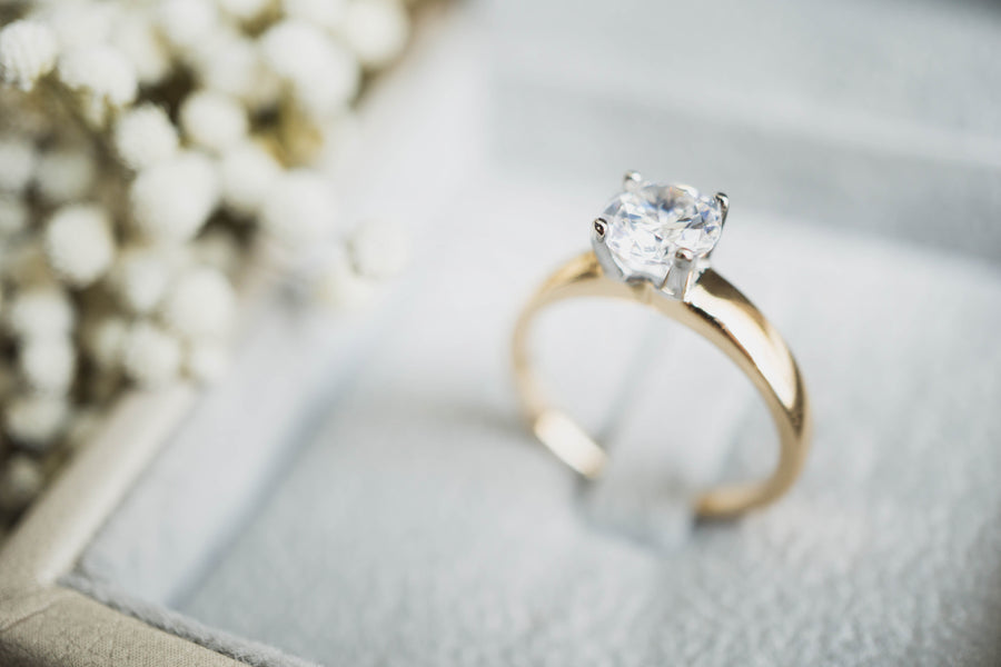 The 4Cs of Diamond Quality: Choosing the Perfect Engagement Ring in Singapore